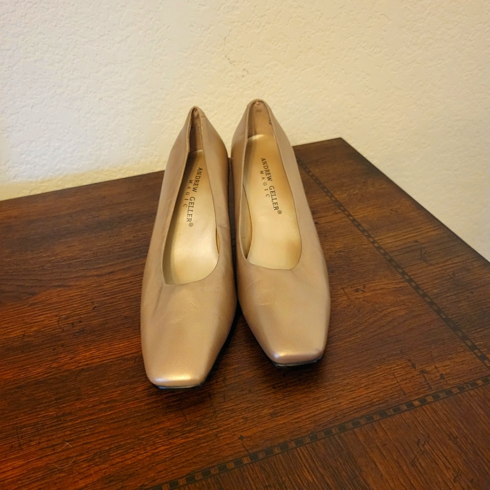 Andrew Geller Pumps